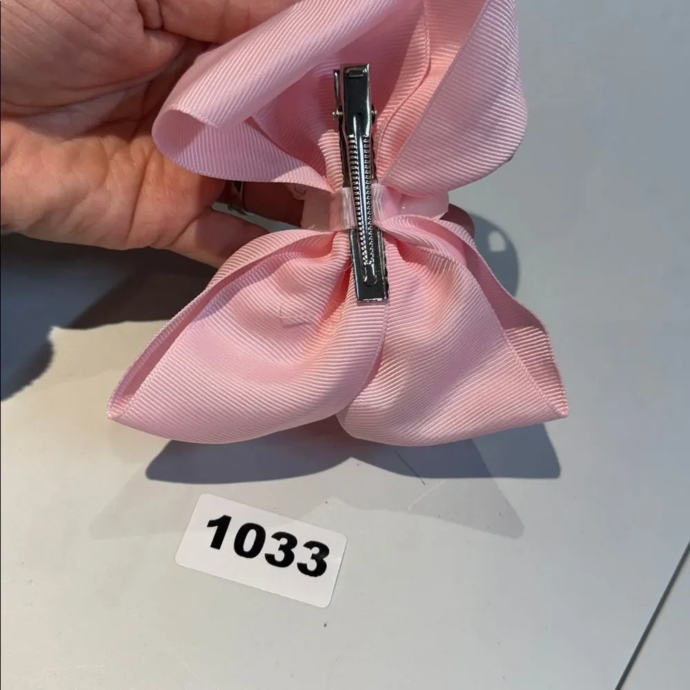 1033 Light  Pink  Color‎ Hello Kitty Hair Bow Alligator Clip